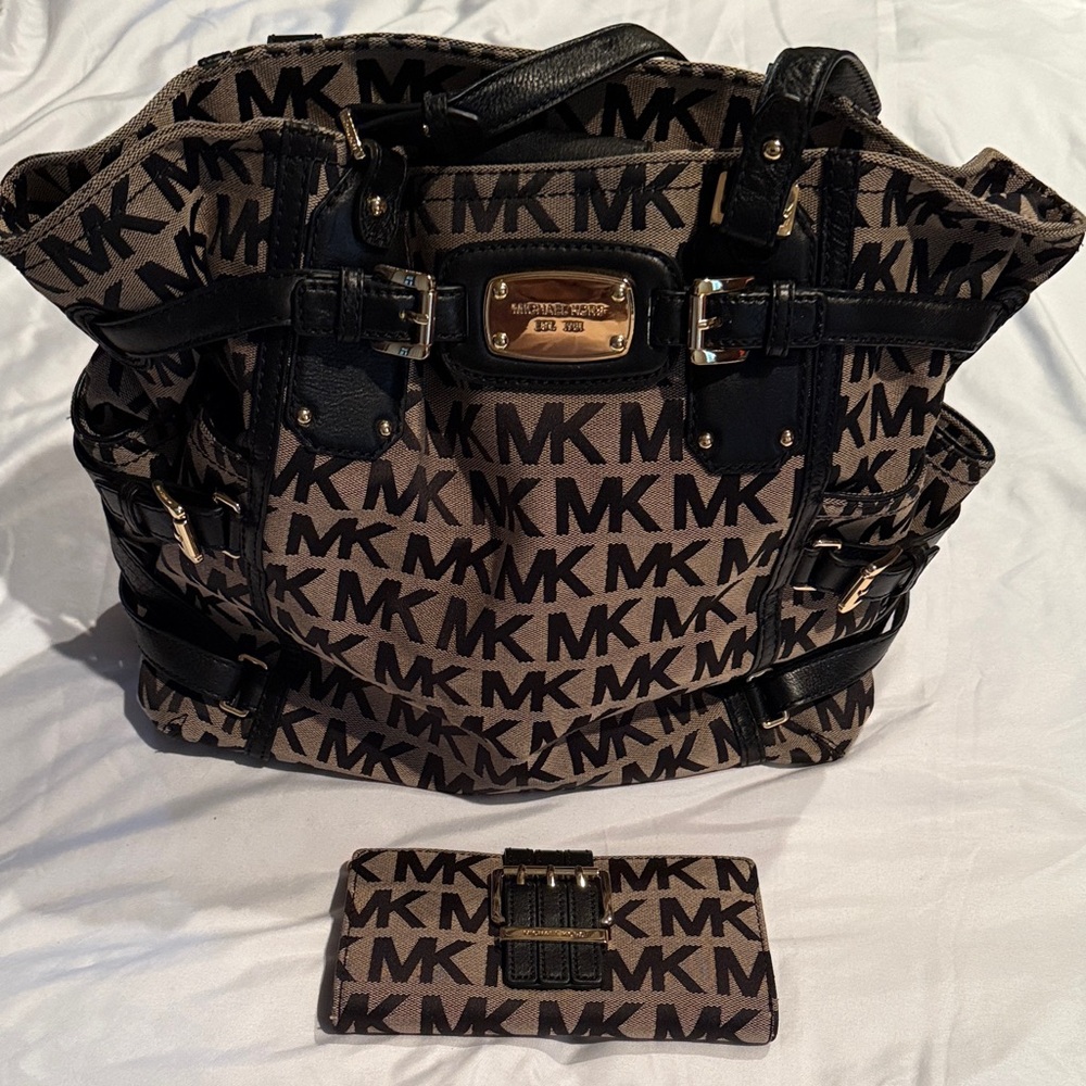 Michael Kors Monogram Tote and Wallet Set - Black and Brown